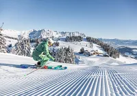 skifahrerinvorderhohensalveskiweltwilderkaiserbrixentalmirjageh.jpg